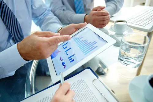 יתרונות ויכולות של מערכת ZOHO CRM